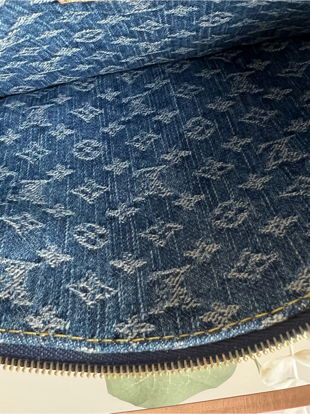 LOUIS VUITTON Monogram Denim Carryall MM Pochette Blue 💙 Like New - Picture 11 of 16